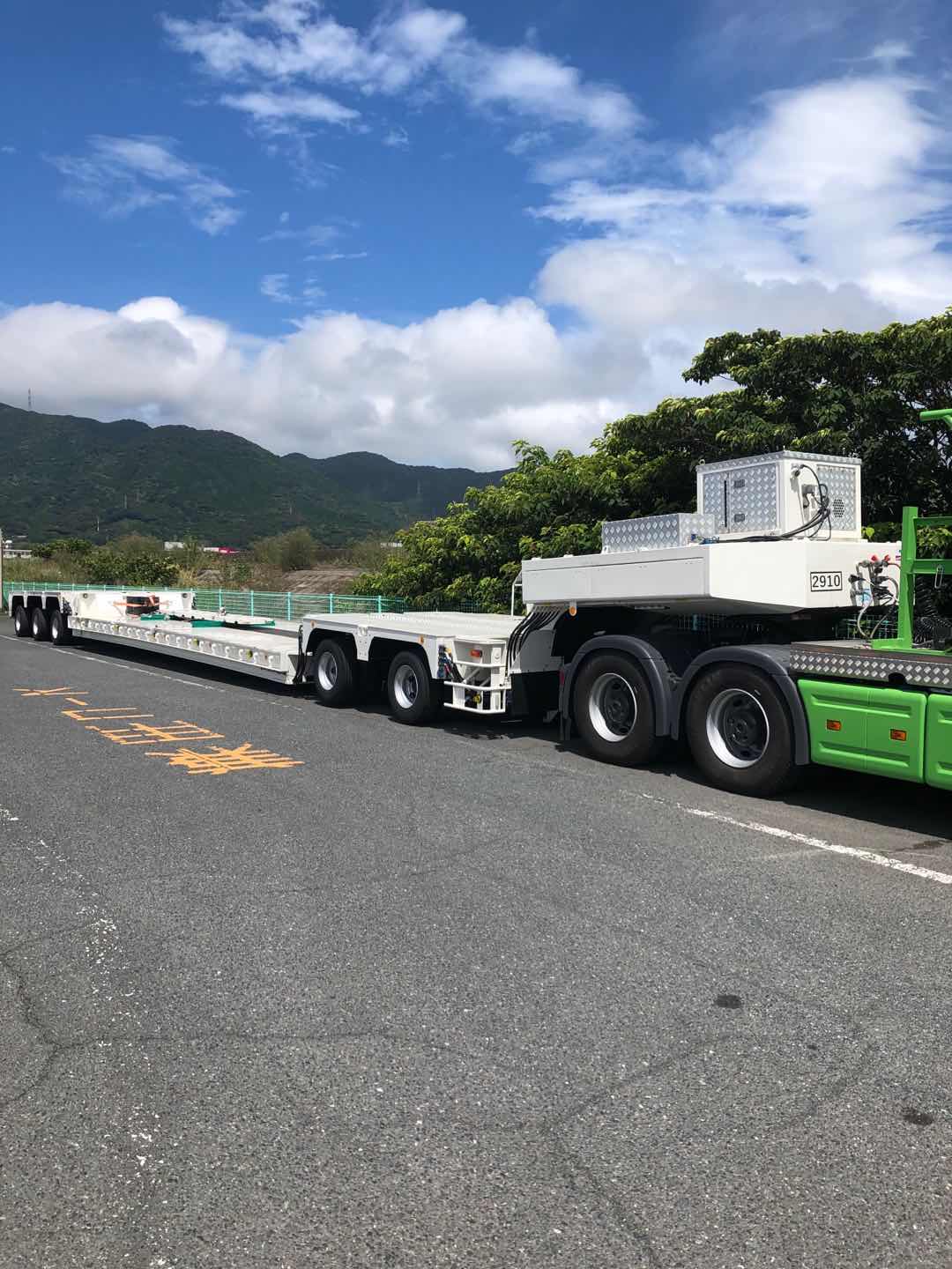 超精密機器輸送車