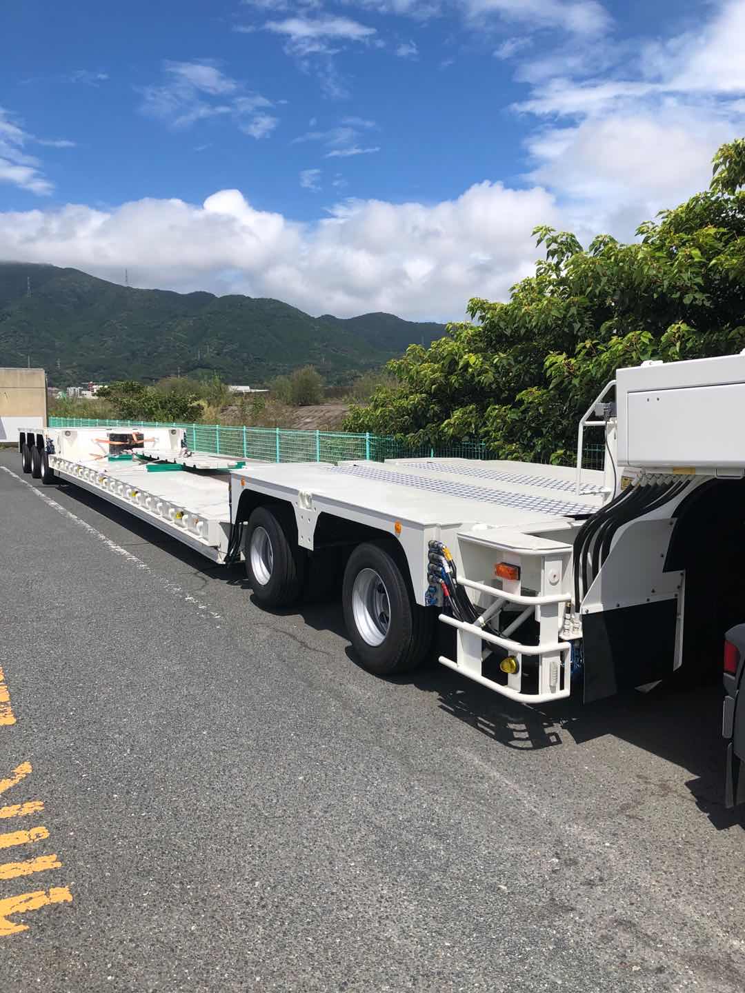超精密機器輸送車
